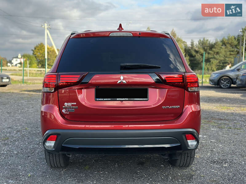 Позашляховик / Кросовер Mitsubishi Outlander 2016 в Львові фото 10 Позашляховик / Кросовер Mitsubishi Outlander 2016 в Львові