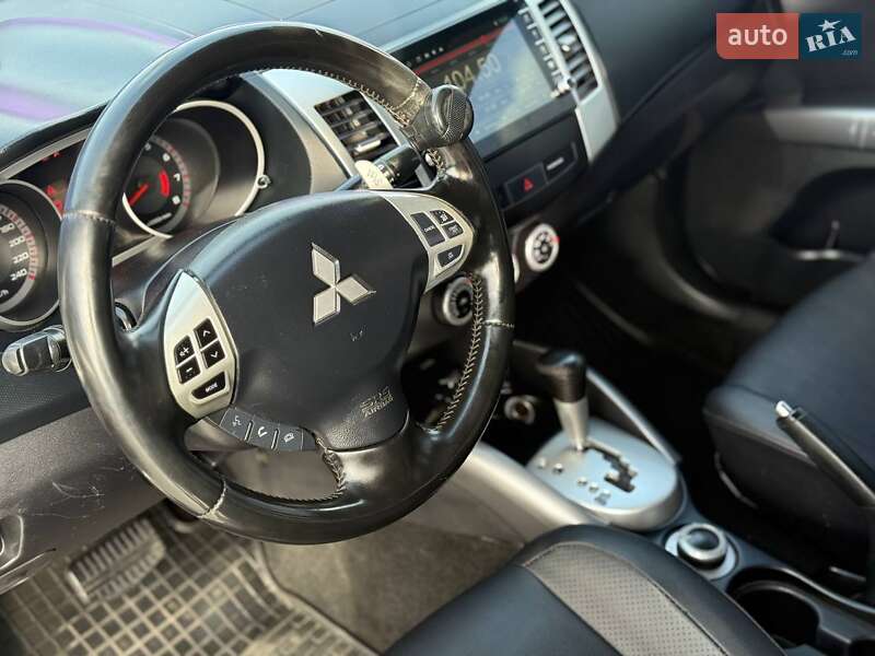 Внедорожник / Кроссовер Mitsubishi Outlander 2007 в Запорожье