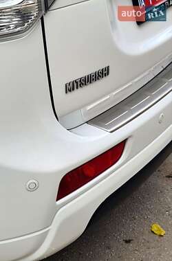 Позашляховик / Кросовер Mitsubishi Outlander 2014 в  фото 10 Позашляховик / Кросовер Mitsubishi Outlander 2014 в