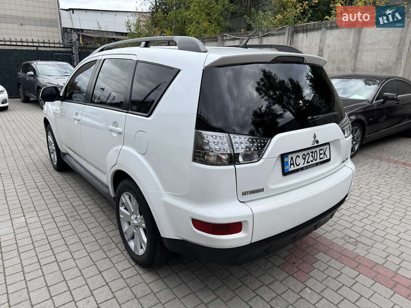 Позашляховик / Кросовер Mitsubishi Outlander 2010 в Запоріжжі