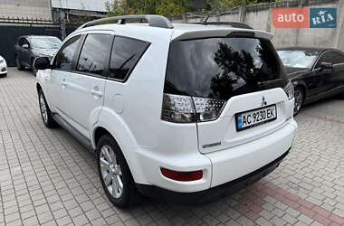 Внедорожник / Кроссовер Mitsubishi Outlander 2010 в 