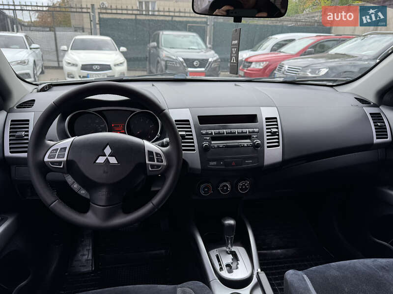 Позашляховик / Кросовер Mitsubishi Outlander 2010 в Запоріжжі