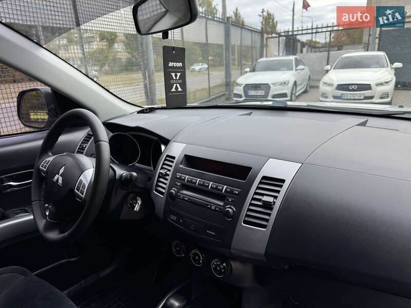 Позашляховик / Кросовер Mitsubishi Outlander 2010 в Запоріжжі
