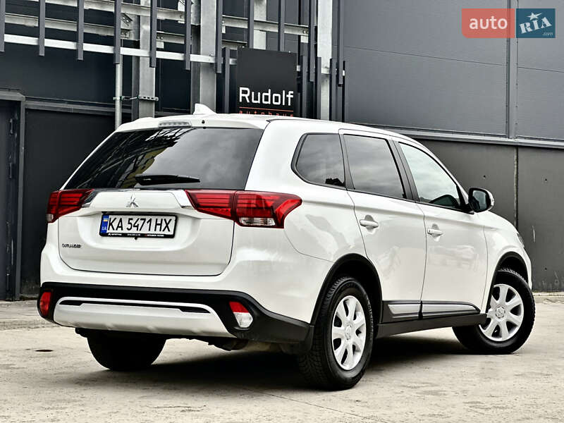 Позашляховик / Кросовер Mitsubishi Outlander 2021 в Києві фото 6 Позашляховик / Кросовер Mitsubishi Outlander 2021 в Києві
