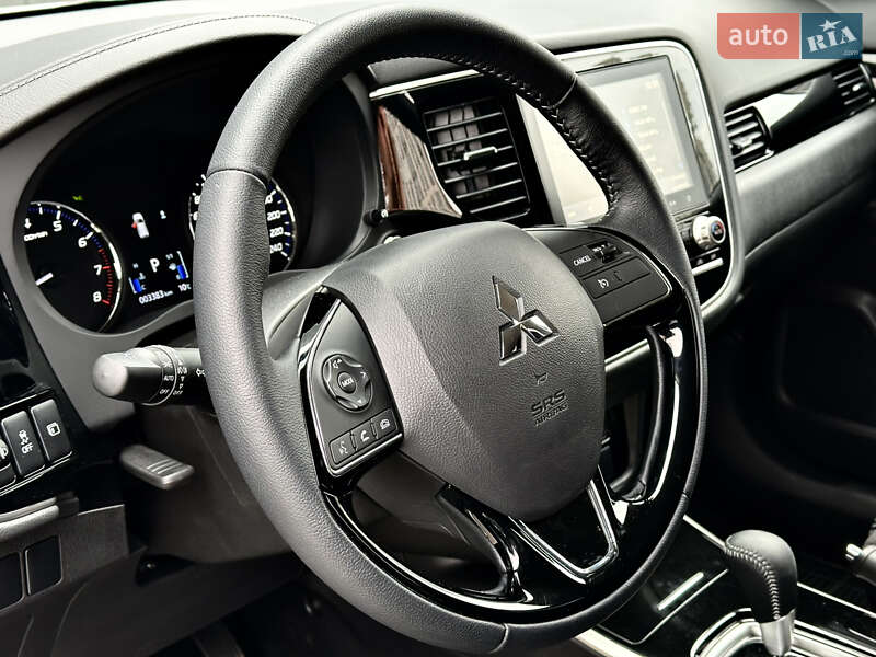 Позашляховик / Кросовер Mitsubishi Outlander 2021 в Києві фото 2 Позашляховик / Кросовер Mitsubishi Outlander 2021 в Києві