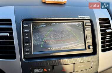Внедорожник / Кроссовер Mitsubishi Outlander 2010 в 