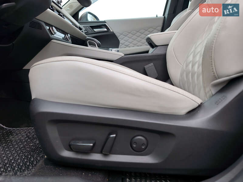 Внедорожник / Кроссовер Mitsubishi Outlander 2022 в Ивано-Франковске