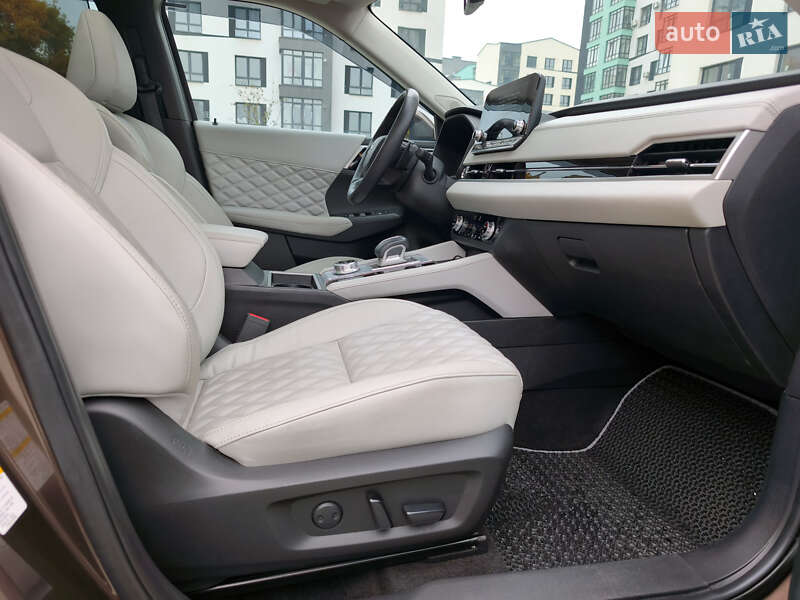 Внедорожник / Кроссовер Mitsubishi Outlander 2022 в Ивано-Франковске