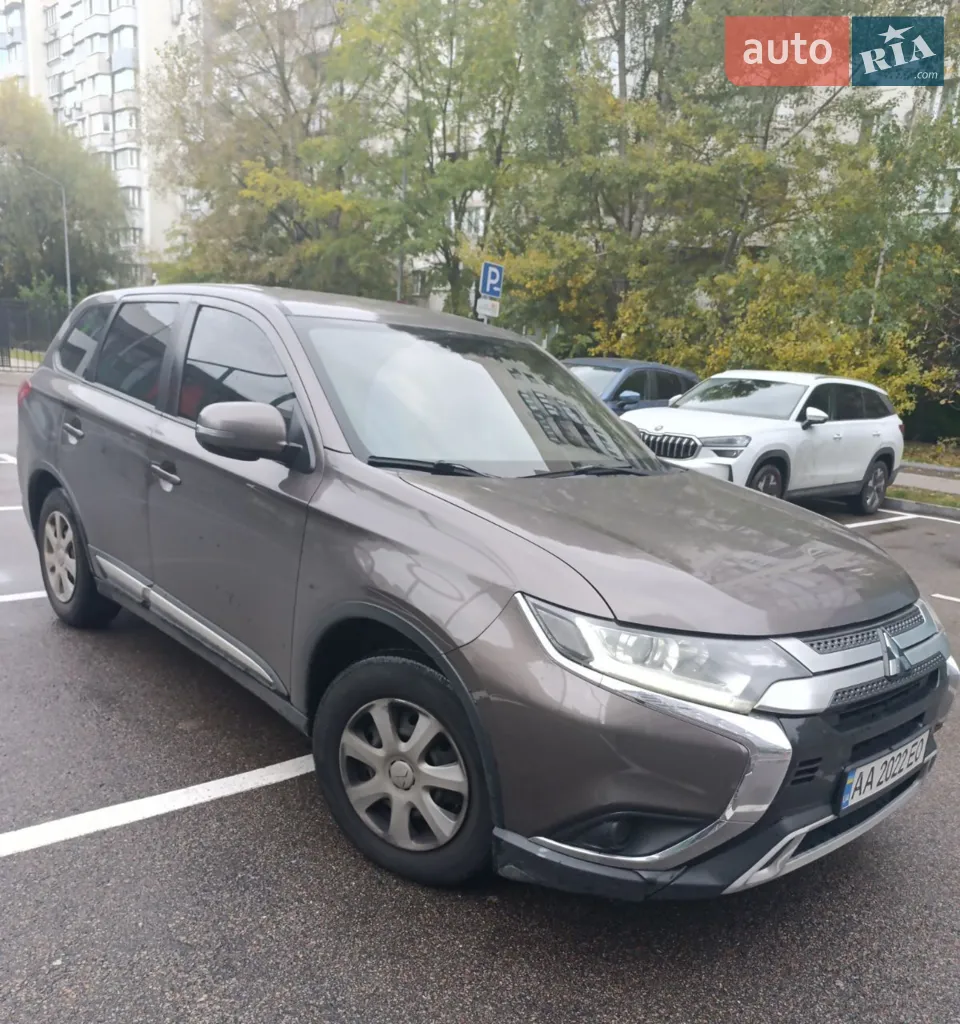 2018 Mitsubishi Outlander - мініатюра 17