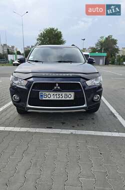 Позашляховик / Кросовер Mitsubishi Outlander 2012 в Києві