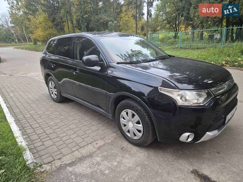 Mitsubishi Outlander 2014