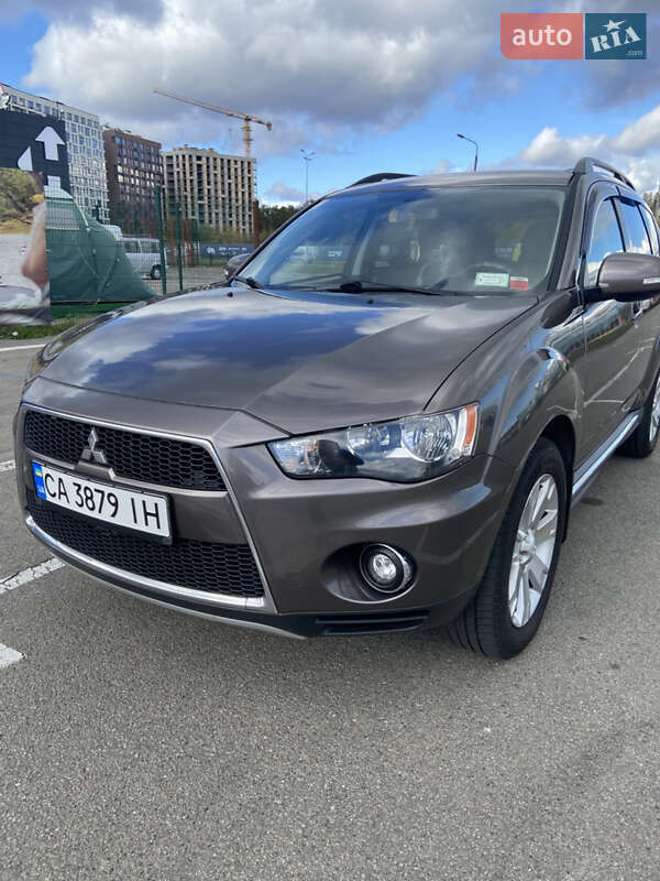 Внедорожник / Кроссовер Mitsubishi Outlander 2010 в Киеве фото Внедорожник / Кроссовер Mitsubishi Outlander 2010 в Киеве