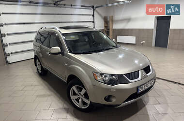 Позашляховик / Кросовер Mitsubishi Outlander 2008 в Києві