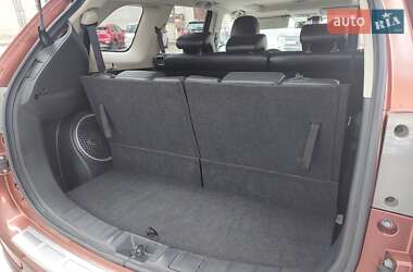 Позашляховик / Кросовер Mitsubishi Outlander 2013 в  фото 16 Позашляховик / Кросовер Mitsubishi Outlander 2013 в