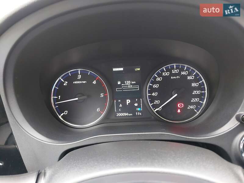 Позашляховик / Кросовер Mitsubishi Outlander 2013 в Рівному фото 40 Позашляховик / Кросовер Mitsubishi Outlander 2013 в Рівному
