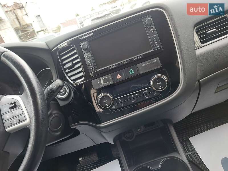 Позашляховик / Кросовер Mitsubishi Outlander 2013 в Рівному фото 45 Позашляховик / Кросовер Mitsubishi Outlander 2013 в Рівному