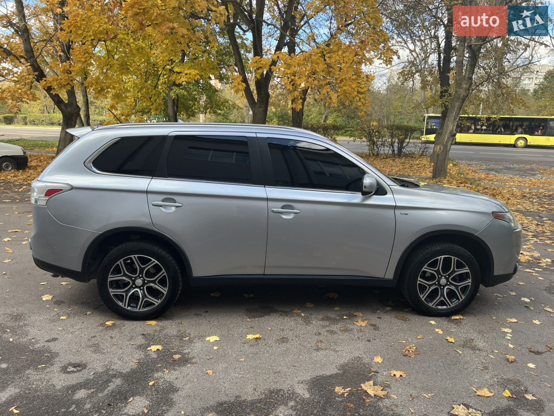 2014 Mitsubishi Outlander - мініатюра 15