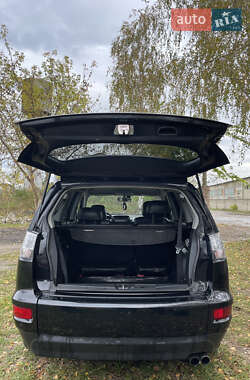 Внедорожник / Кроссовер Mitsubishi Outlander 2010 в 