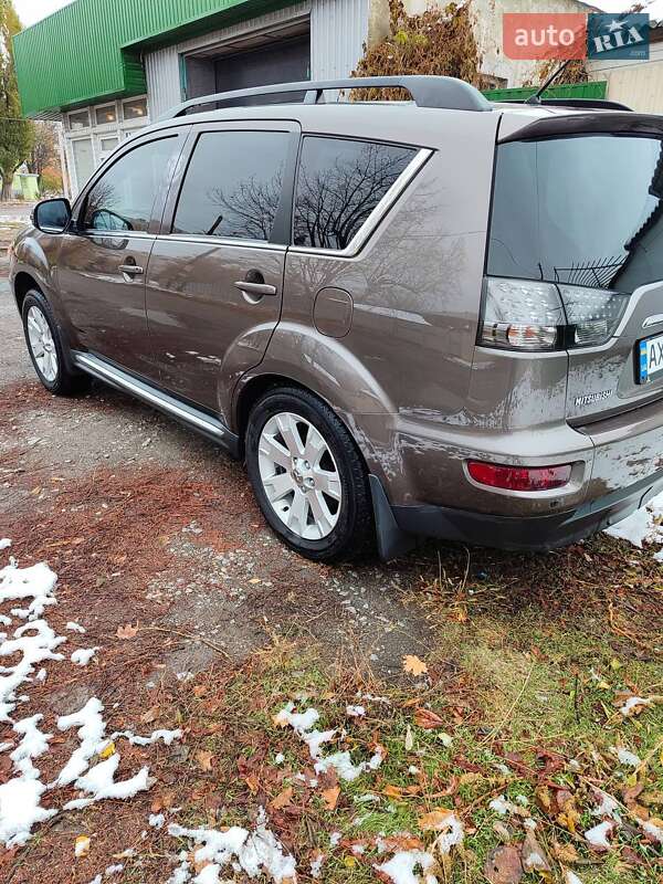 Позашляховик / Кросовер Mitsubishi Outlander 2010 в Печенігах фото 3 Позашляховик / Кросовер Mitsubishi Outlander 2010 в Печенігах