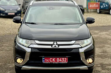 Позашляховик / Кросовер Mitsubishi Outlander 2016 в  фото 7 Позашляховик / Кросовер Mitsubishi Outlander 2016 в