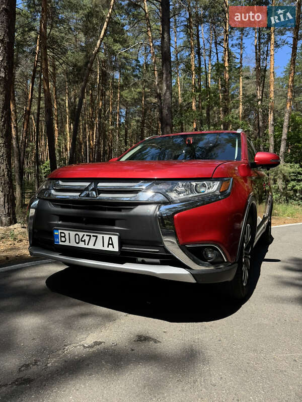 Позашляховик / Кросовер Mitsubishi Outlander 2017 в Полтаві фото 2 Позашляховик / Кросовер Mitsubishi Outlander 2017 в Полтаві