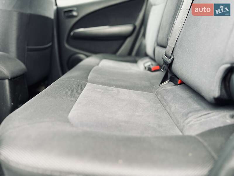 Позашляховик / Кросовер Mitsubishi Outlander 2006 в Чернівцях фото 42 Позашляховик / Кросовер Mitsubishi Outlander 2006 в Чернівцях