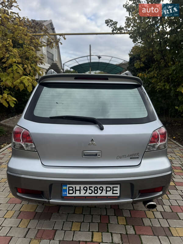 Внедорожник / Кроссовер Mitsubishi Outlander 2003 в Одессе фото 6 Внедорожник / Кроссовер Mitsubishi Outlander 2003 в Одессе