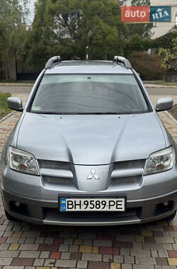Позашляховик / Кросовер Mitsubishi Outlander 2003 в Одесі
