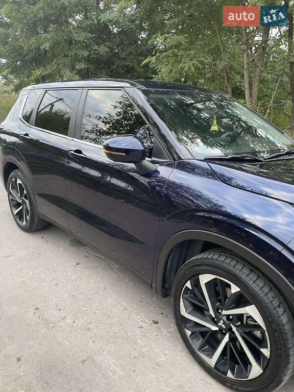 Внедорожник / Кроссовер Mitsubishi Outlander 2021 в Винниках фото 14 Внедорожник / Кроссовер Mitsubishi Outlander 2021 в Винниках
