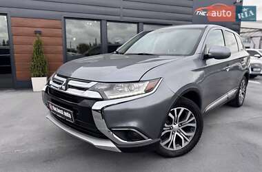 Позашляховик / Кросовер Mitsubishi Outlander 2018 в  Позашляховик / Кросовер Mitsubishi Outlander 2018 в