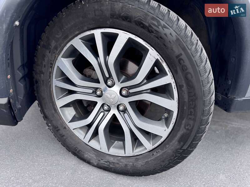 Внедорожник / Кроссовер Mitsubishi Outlander 2018 в Ровно фото 13 Внедорожник / Кроссовер Mitsubishi Outlander 2018 в Ровно