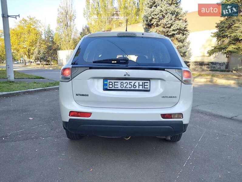 Внедорожник / Кроссовер Mitsubishi Outlander 2012 в Николаеве фото 4 Внедорожник / Кроссовер Mitsubishi Outlander 2012 в Николаеве