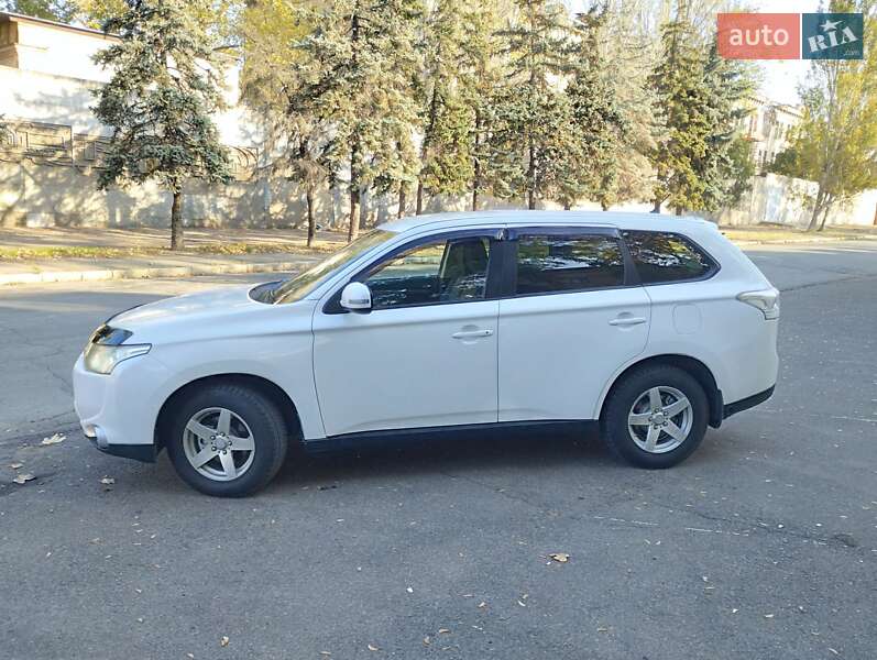 Внедорожник / Кроссовер Mitsubishi Outlander 2012 в Николаеве фото 8 Внедорожник / Кроссовер Mitsubishi Outlander 2012 в Николаеве