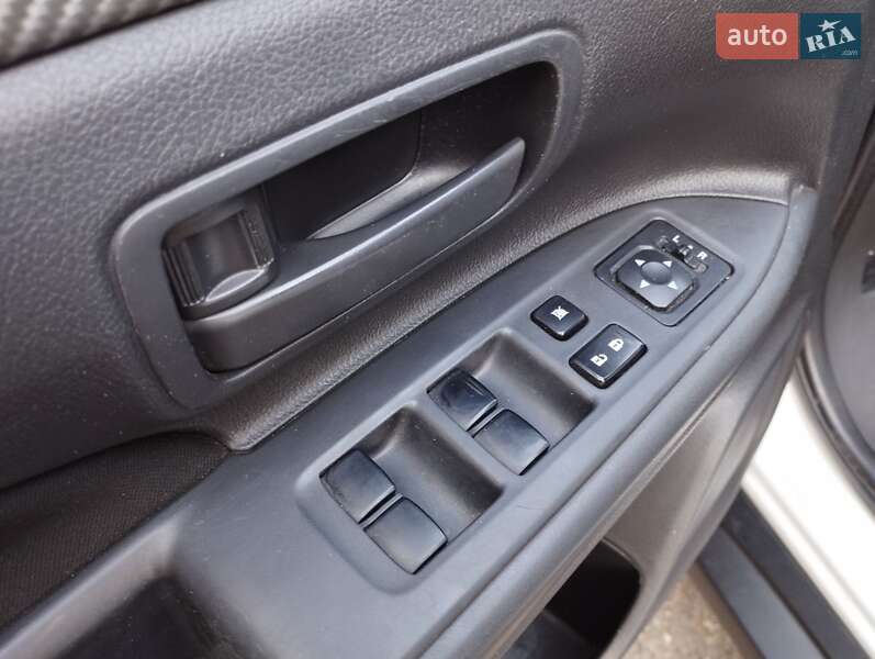 Внедорожник / Кроссовер Mitsubishi Outlander 2012 в Николаеве фото 33 Внедорожник / Кроссовер Mitsubishi Outlander 2012 в Николаеве