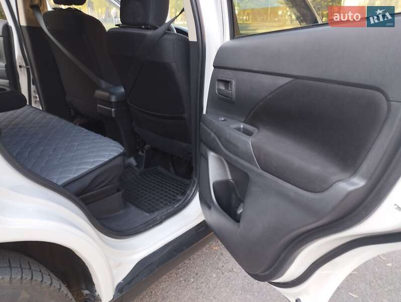 Внедорожник / Кроссовер Mitsubishi Outlander 2012 в Николаеве фото 38 Внедорожник / Кроссовер Mitsubishi Outlander 2012 в Николаеве