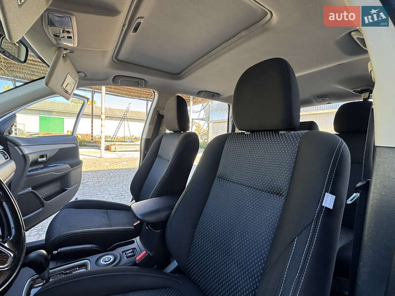 Внедорожник / Кроссовер Mitsubishi Outlander 2016 в Ковеле фото 45 Внедорожник / Кроссовер Mitsubishi Outlander 2016 в Ковеле