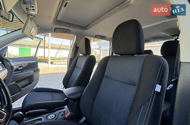 Внедорожник / Кроссовер Mitsubishi Outlander 2016 в 