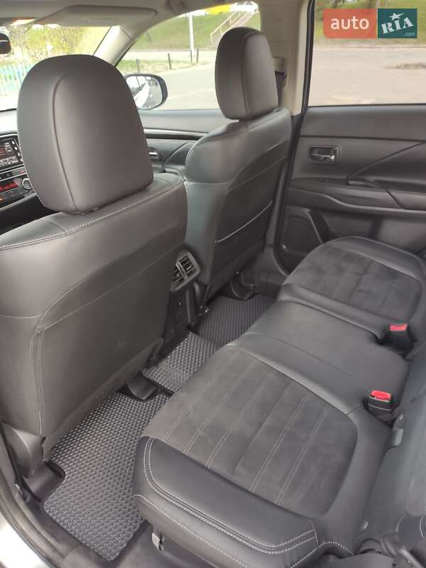 Позашляховик / Кросовер Mitsubishi Outlander 2019 в Києві фото 5 Позашляховик / Кросовер Mitsubishi Outlander 2019 в Києві