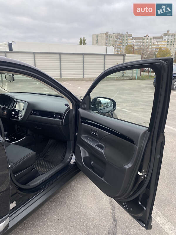 Внедорожник / Кроссовер Mitsubishi Outlander 2020 в Белой Церкви фото 9 Внедорожник / Кроссовер Mitsubishi Outlander 2020 в Белой Церкви