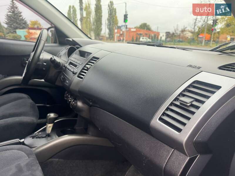Позашляховик / Кросовер Mitsubishi Outlander 2008 в Охтирці