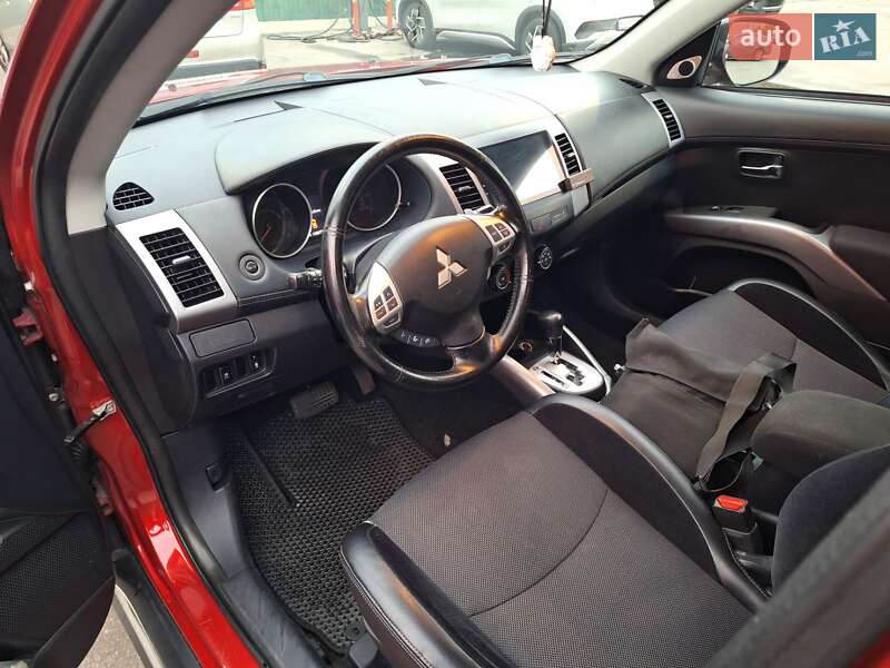 Позашляховик / Кросовер Mitsubishi Outlander 2010 в Києві фото 13 Позашляховик / Кросовер Mitsubishi Outlander 2010 в Києві