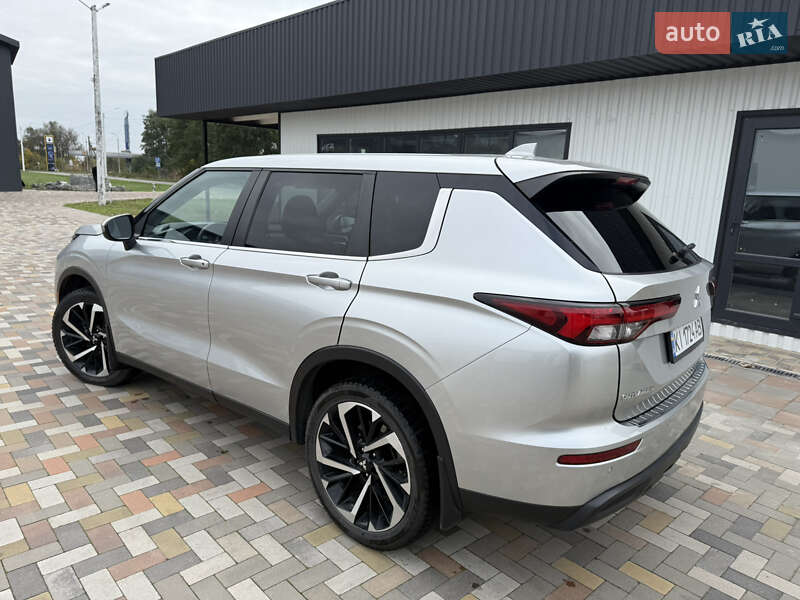 Внедорожник / Кроссовер Mitsubishi Outlander 2021 в Броварах фото 5 Внедорожник / Кроссовер Mitsubishi Outlander 2021 в Броварах