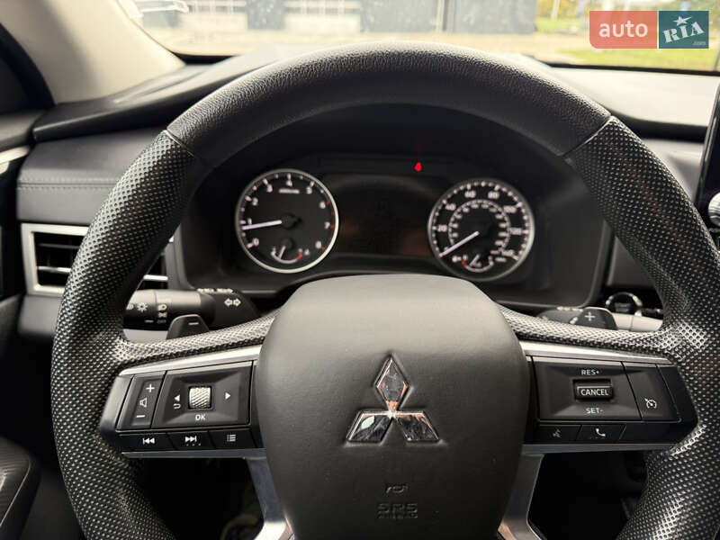 Внедорожник / Кроссовер Mitsubishi Outlander 2021 в Броварах фото 45 Внедорожник / Кроссовер Mitsubishi Outlander 2021 в Броварах