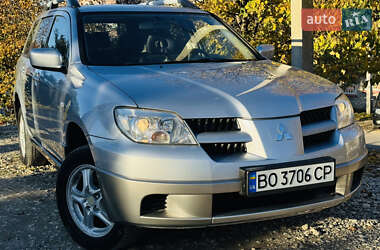 Позашляховик / Кросовер Mitsubishi Outlander 2006 в  фото 2 Позашляховик / Кросовер Mitsubishi Outlander 2006 в