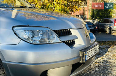 Позашляховик / Кросовер Mitsubishi Outlander 2006 в  фото 8 Позашляховик / Кросовер Mitsubishi Outlander 2006 в
