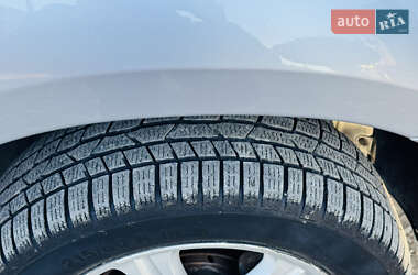 Позашляховик / Кросовер Mitsubishi Outlander 2006 в  фото 13 Позашляховик / Кросовер Mitsubishi Outlander 2006 в