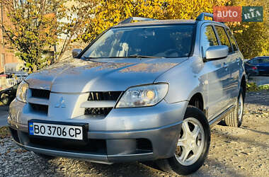 Позашляховик / Кросовер Mitsubishi Outlander 2006 в  фото 18 Позашляховик / Кросовер Mitsubishi Outlander 2006 в