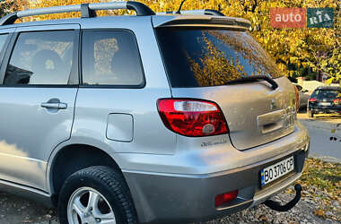 Позашляховик / Кросовер Mitsubishi Outlander 2006 в  фото 26 Позашляховик / Кросовер Mitsubishi Outlander 2006 в