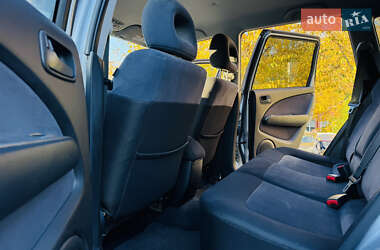 Позашляховик / Кросовер Mitsubishi Outlander 2006 в  фото 32 Позашляховик / Кросовер Mitsubishi Outlander 2006 в