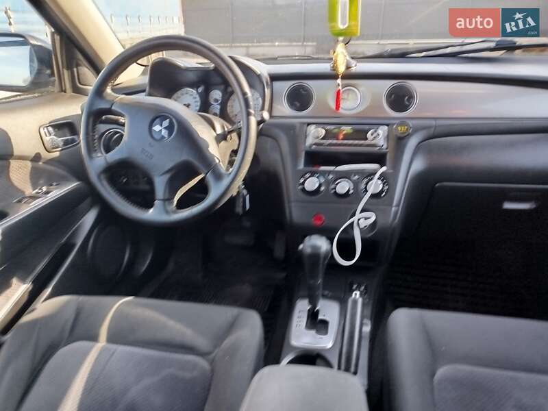 Внедорожник / Кроссовер Mitsubishi Outlander 2006 в Львове фото 6 Внедорожник / Кроссовер Mitsubishi Outlander 2006 в Львове